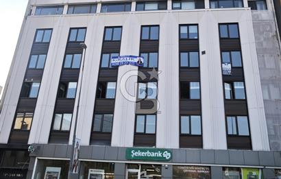 GÜMÜŞSUYU' NDA KDV AVANTAJLI 235M2 KİRALIK MAĞAZA