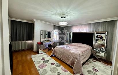 Fındıklı Mahallesinde Modern Tasarımlı Geniş Çatı Dubleksi