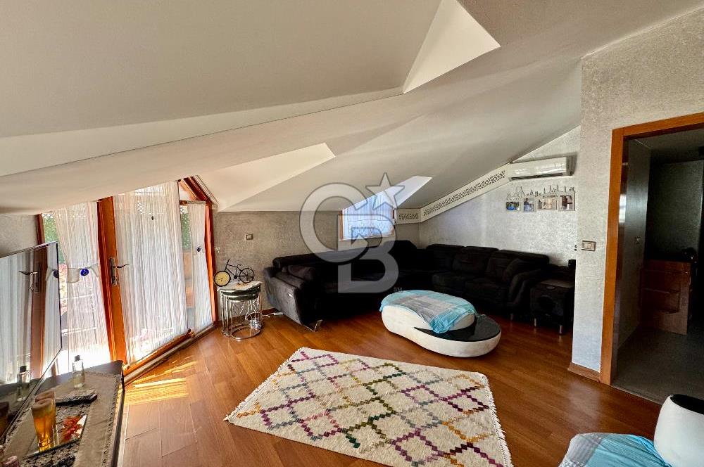 Fındıklı Mahallesinde Modern Tasarımlı Geniş Çatı Dubleksi