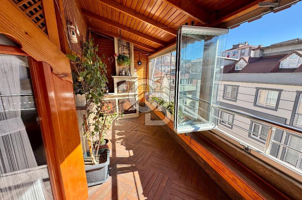 Fındıklı Mahallesinde Modern Tasarımlı Geniş Çatı Dubleksi