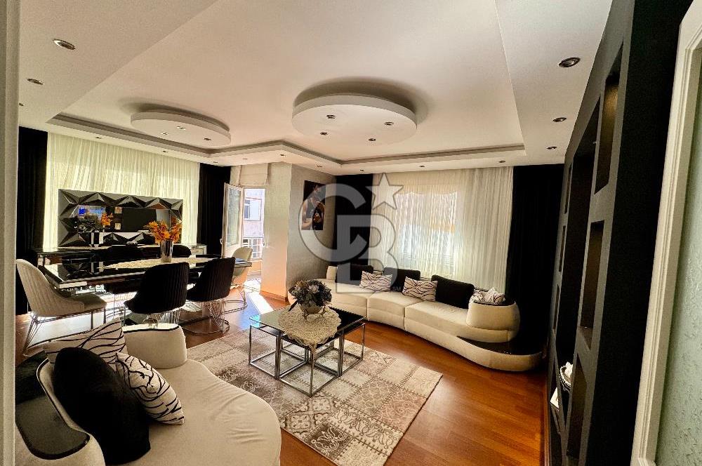 Fındıklı Mahallesinde Modern Tasarımlı Geniş Çatı Dubleksi