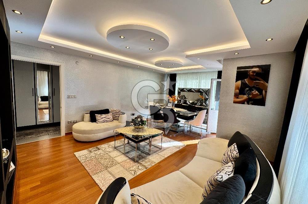 Fındıklı Mahallesinde Modern Tasarımlı Geniş Çatı Dubleksi