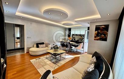 Fındıklı Mahallesinde Modern Tasarımlı Geniş Çatı Dubleksi