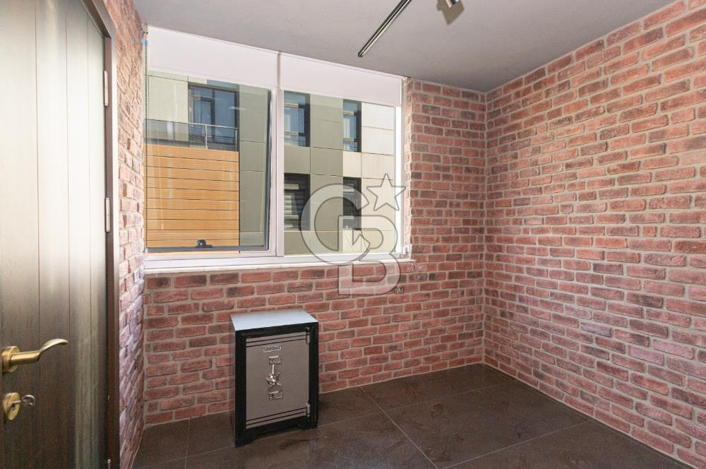 Safa Plazada Satılık Lüks Ofis