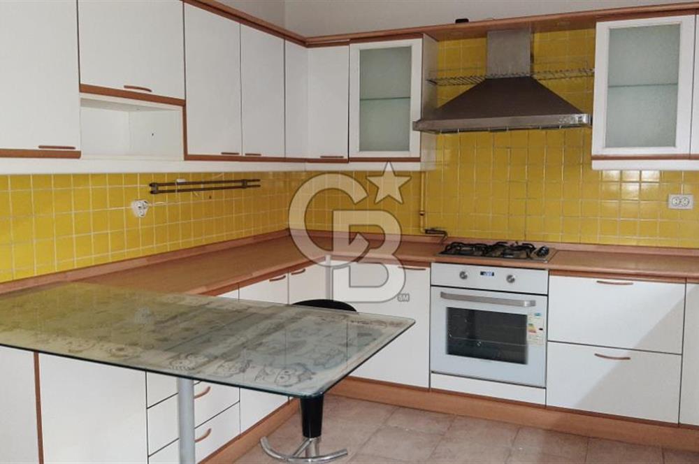Gaziosmanpaşa Yamaçevler Sitesi'nde Teraslı Manzaralı 3,5+1 Kiralık Daire