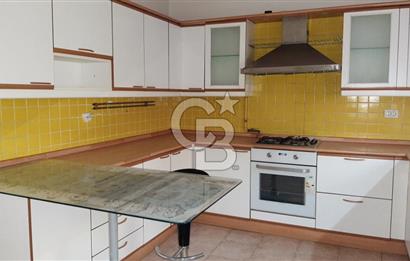 Gaziosmanpaşa Yamaçevler Sitesi'nde Teraslı Manzaralı 3,5+1 Kiralık Daire