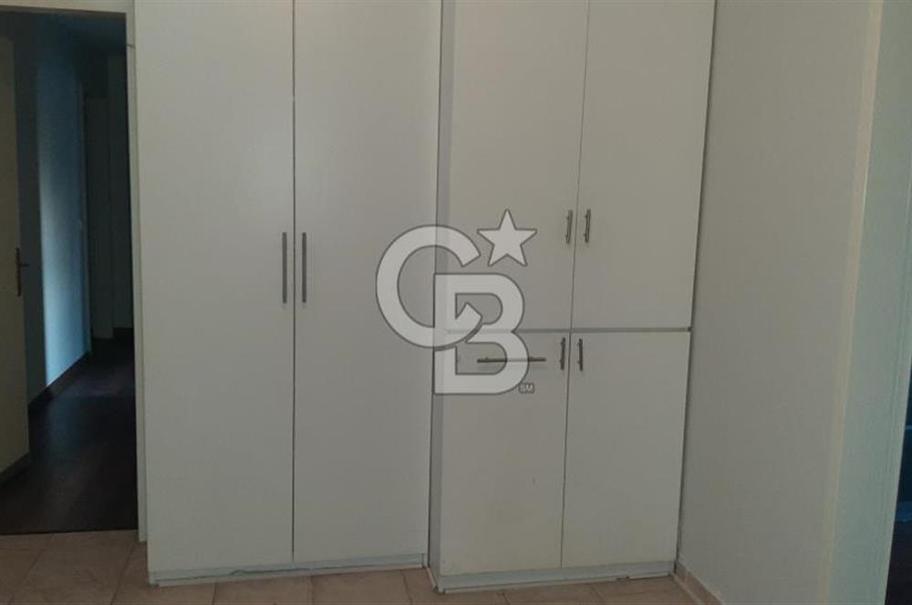 Gaziosmanpaşa Yamaçevler Sitesi'nde Teraslı Manzaralı 3,5+1 Kiralık Daire