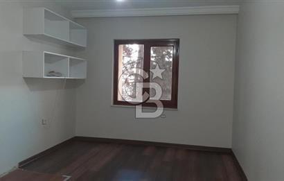 Gaziosmanpaşa Yamaçevler Sitesi'nde Teraslı Manzaralı 3,5+1 Kiralık Daire
