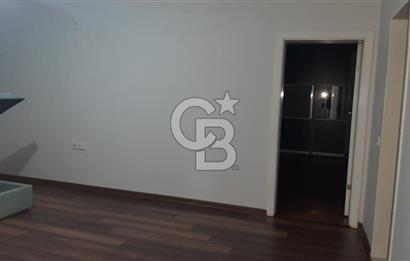 Gaziosmanpaşa Yamaçevler Sitesi'nde Teraslı Manzaralı 3,5+1 Kiralık Daire