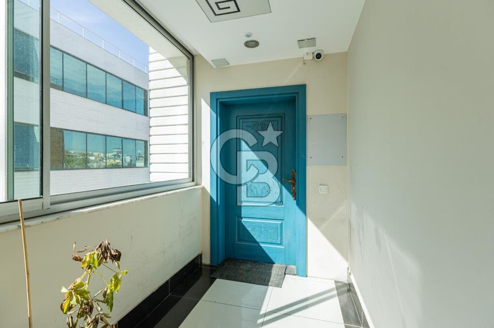 Safa Plazada Satılık Lüks Ofis