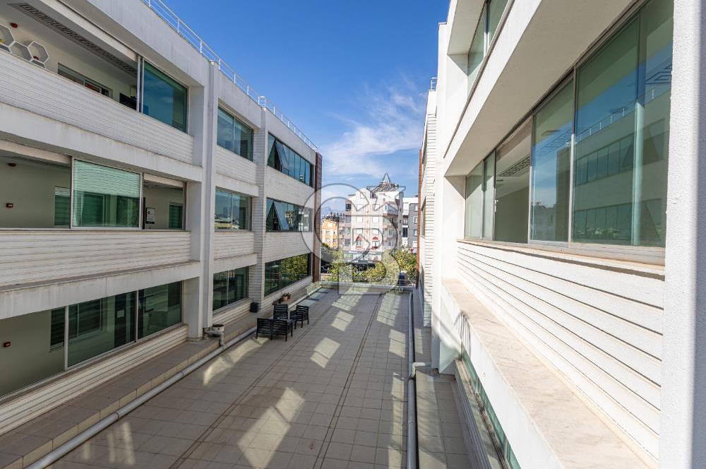 Safa Plazada Satılık Lüks Ofis