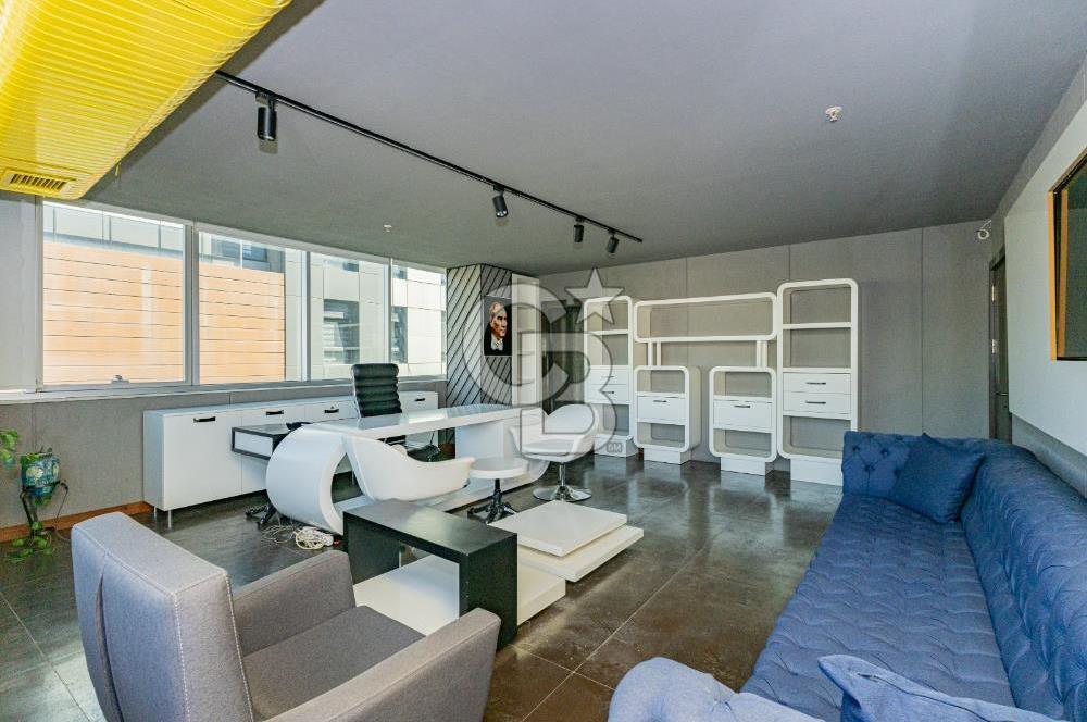 Safa Plazada Satılık Lüks Ofis