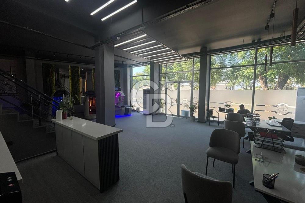 Salihli'de Cadde Üzerinde Satılık 250 m2 Köşe Dükkan