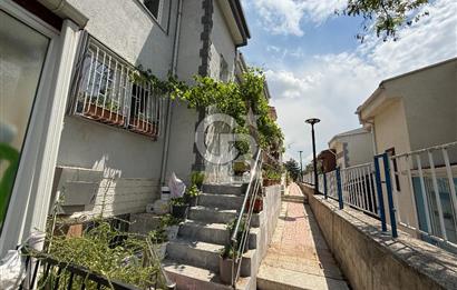 Batıkent Kardelen Mahallesi Özamaç Sitesinde Satılık Müstakil Ev