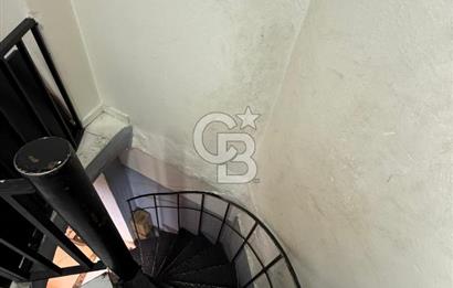 Kadıköy Merkezde İşlek Konumda 12 Yıllık Markalı Devren İşletme