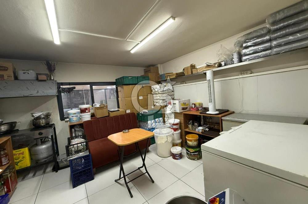 Kadıköy Merkezde İşlek Konumda 12 Yıllık Markalı Devren İşletme