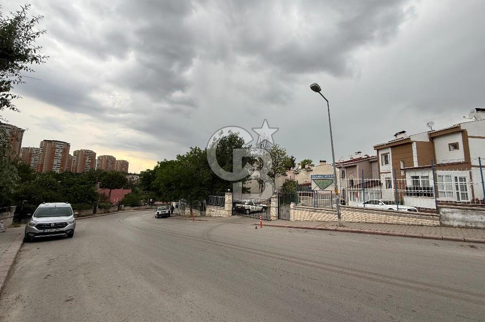 Batıkent Kardelen Mahallesi Özamaç Sitesinde Satılık Müstakil Ev