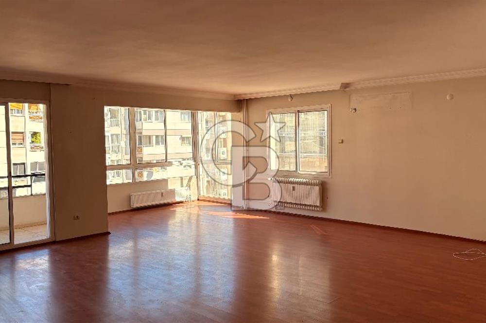 Küçükyalı Cadde Üzeri 4+1 Kiralık Daire