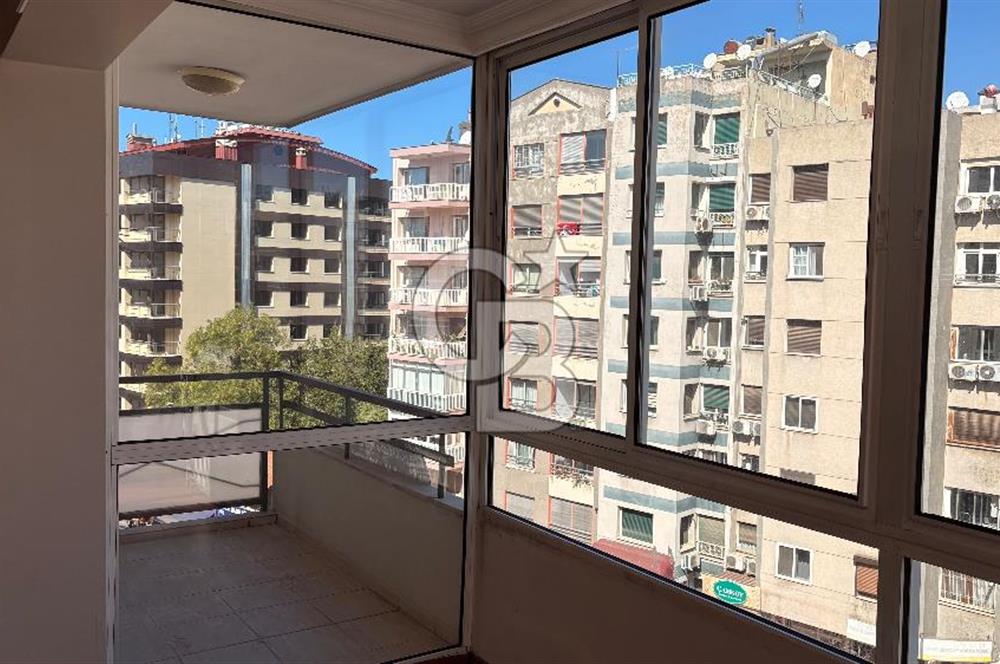 Küçükyalı Cadde Üzeri 4+1 Kiralık Daire