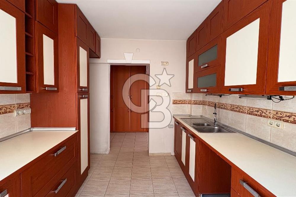 Küçükyalı Cadde Üzeri 4+1 Kiralık Daire