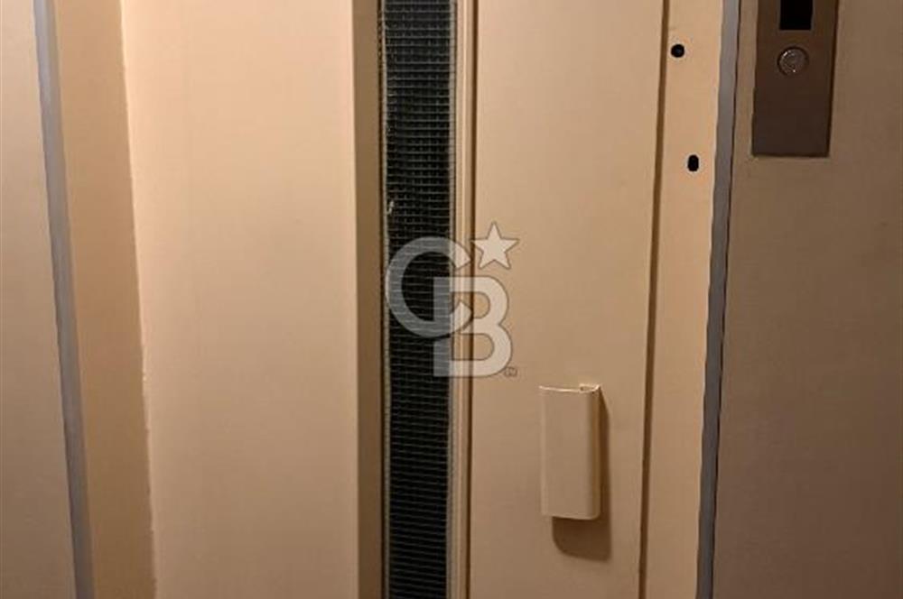 Küçükyalı Cadde Üzeri 4+1 Kiralık Daire