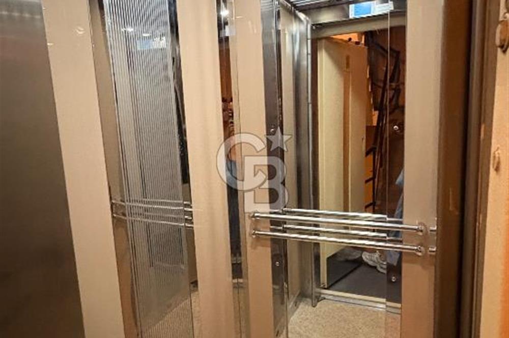 Küçükyalı Cadde Üzeri 4+1 Kiralık Daire