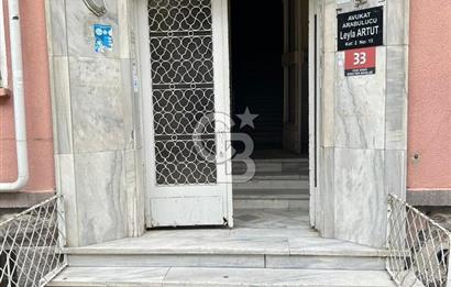 MERKEZİ KONUM 1,5 +1 YAPILI ARSA PAYI YÜKSEK OTOPARKLI DAİRE