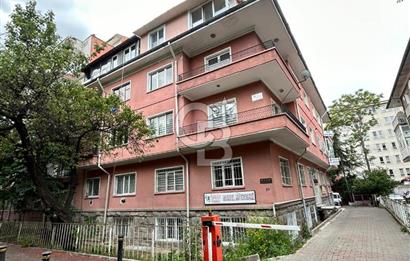 MERKEZİ KONUM 1,5 +1 YAPILI ARSA PAYI YÜKSEK OTOPARKLI DAİRE