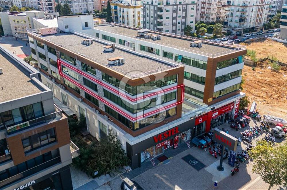 Safa Plazada Satılık Lüks Ofis