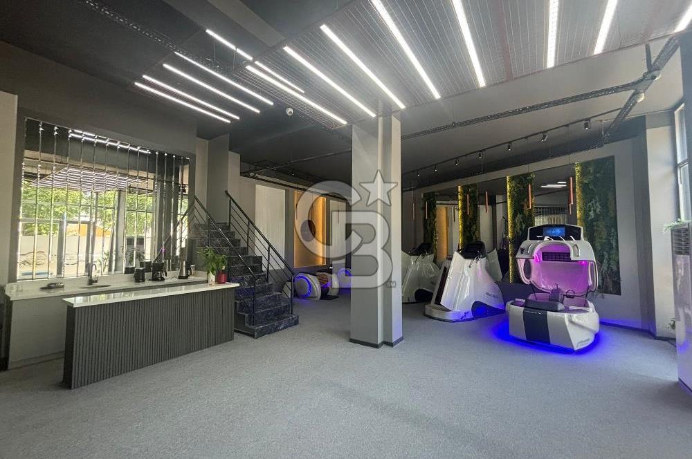 Salihli'de Cadde Üzerinde Satılık 250 m2 Köşe Dükkan