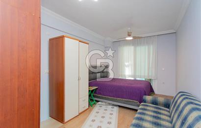 Yenifoça Havuzlu Site İçerisinde Satılık Geniş 1+1 Daire