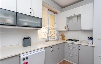 Yenifoça Havuzlu Site İçerisinde Satılık Geniş 1+1 Daire