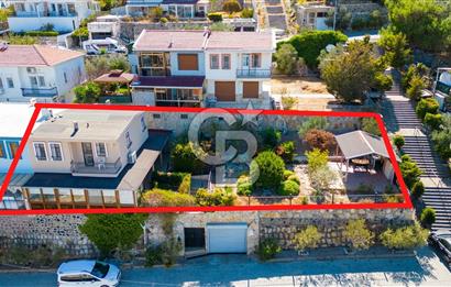 Foça Denizkentte Satılık Dubleks 4+1 Deniz Manzaralı Villa