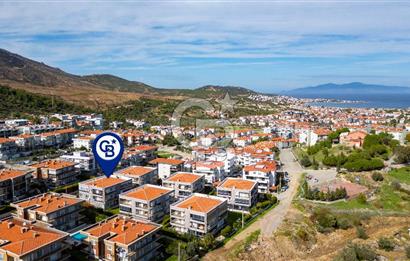 Yenifoça Havuzlu Site İçerisinde Satılık Geniş 1+1 Daire