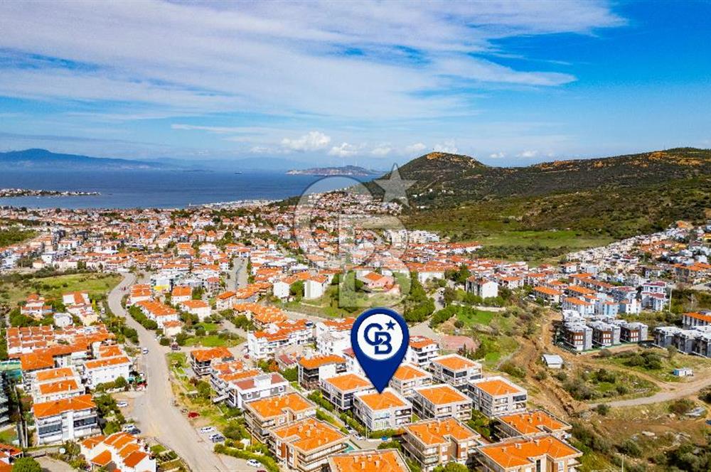 Yenifoça Havuzlu Site İçerisinde Satılık Geniş 1+1 Daire