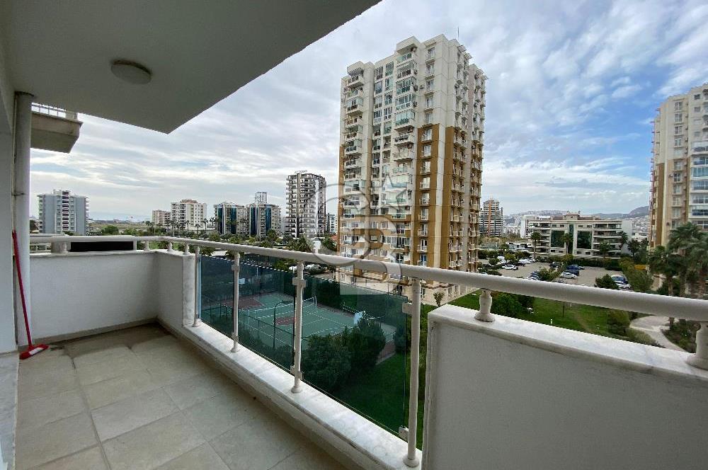 Mavişehir Emlak Konut Sitesi nde Havuz Cepheli Kiralık 3+1 Daire