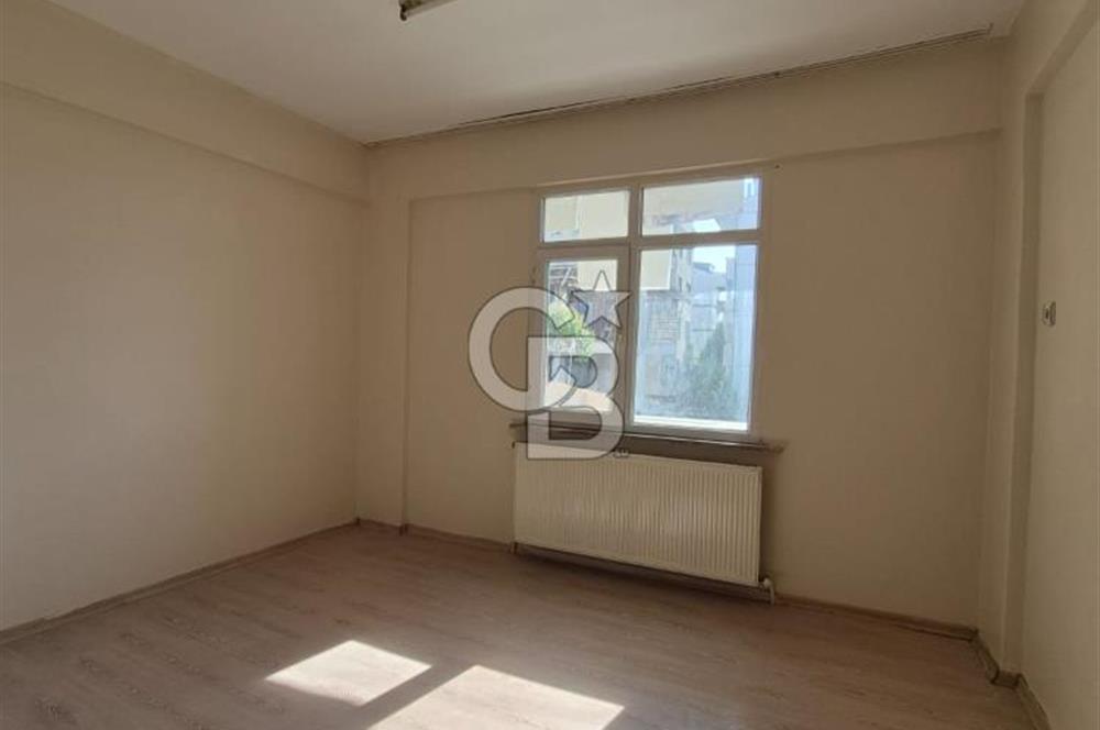 Çayırova özgürlük Ertuğrul Gazi Caddesi'nde Mahallesi'nde Semt Polikliniği 50 metre yukarısında 2+1 1 kat dairemiz kiralıktır