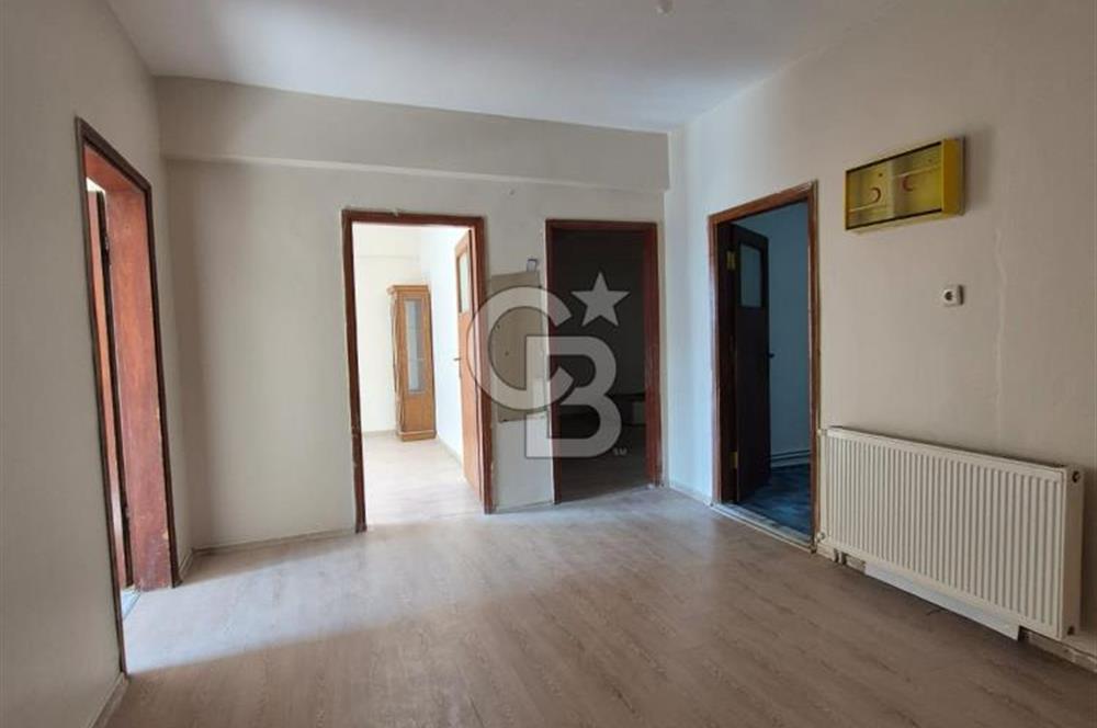 Çayırova özgürlük Ertuğrul Gazi Caddesi'nde Mahallesi'nde Semt Polikliniği 50 metre yukarısında 2+1 1 kat dairemiz kiralıktır