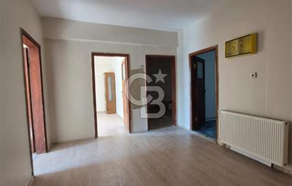 Çayırova özgürlük Ertuğrul Gazi Caddesi'nde Mahallesi'nde Semt Polikliniği 50 metre yukarısında 2+1 1 kat dairemiz kiralıktır