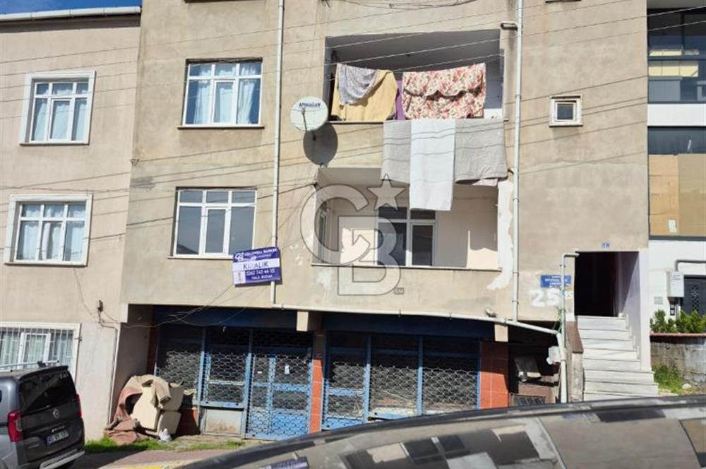 Çayırova özgürlük Ertuğrul Gazi Caddesi'nde Mahallesi'nde Semt Polikliniği 50 metre yukarısında 2+1 1 kat dairemiz kiralıktır
