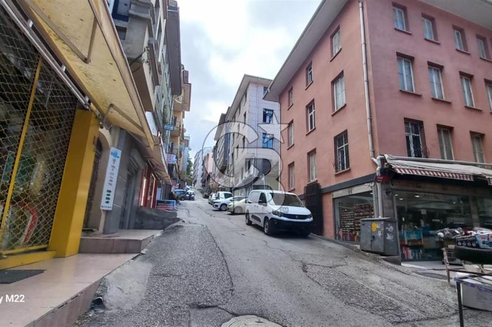 Ulus Konya Sokak Üzeri Satılık 3 Katlı Bina