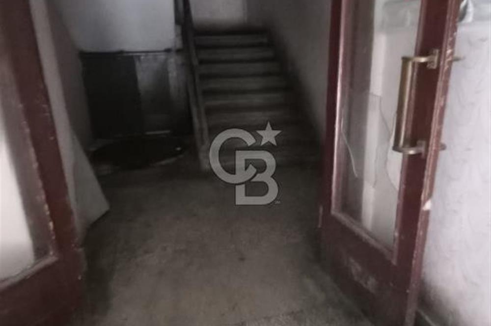 Ulus Konya Sokak Üzeri Satılık 3 Katlı Bina