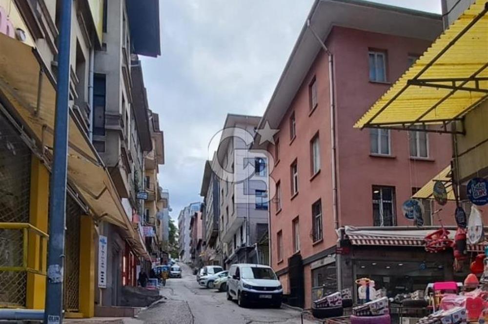 Ulus Konya Sokak Üzeri Satılık 3 Katlı Bina