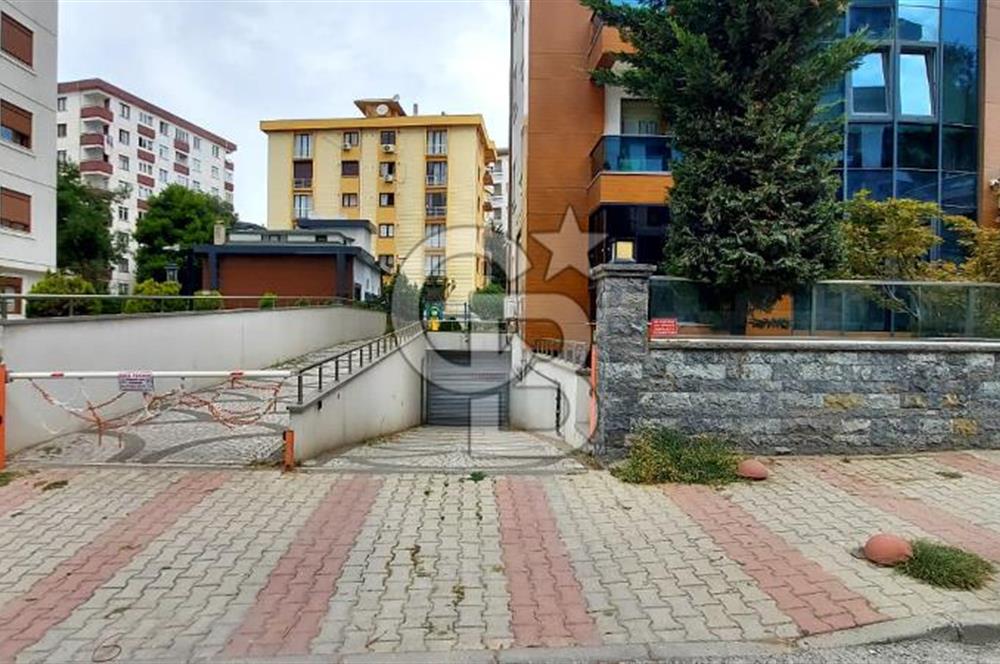 Kartal Petroliş Mah. Deniz manzaralı Lüx 3+1 Satılık