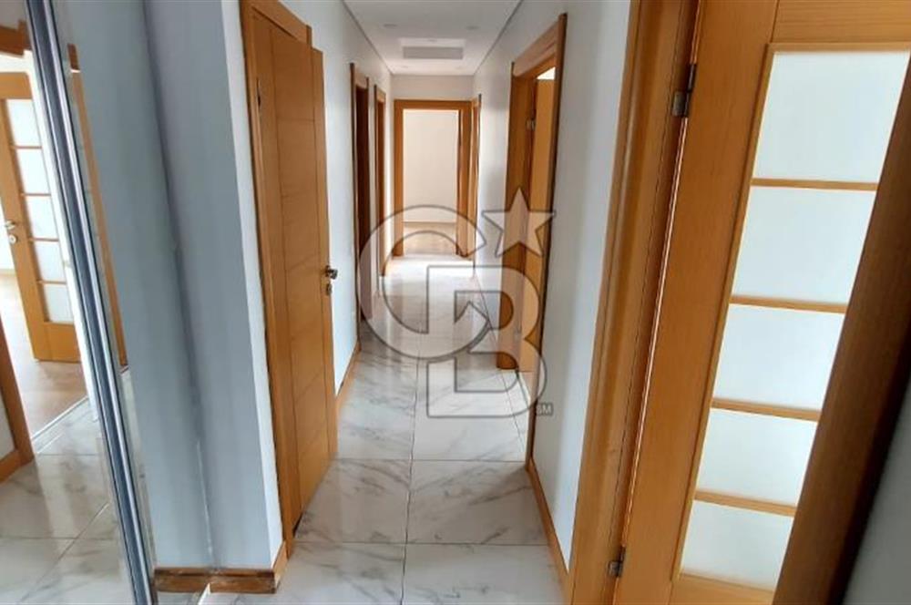 Kartal Petroliş Mah. Deniz manzaralı Lüx 3+1 Satılık