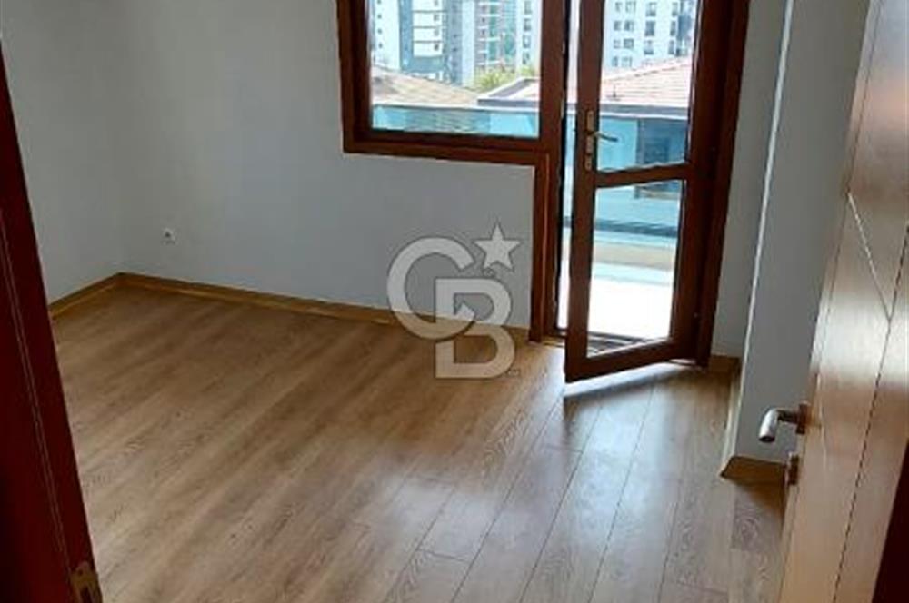 Kartal Petroliş Mah. Deniz manzaralı Lüx 3+1 Satılık