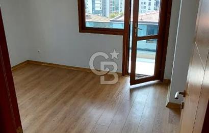 Kartal Petroliş Mah. Deniz manzaralı Lüx 3+1 Satılık