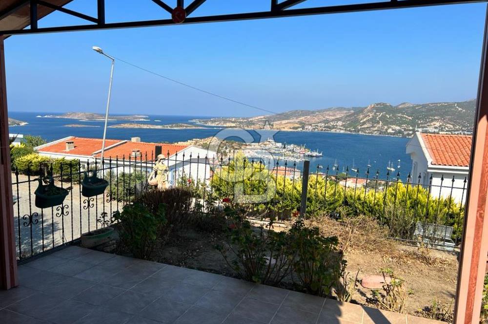 Foça Denizkentte Satılık Dubleks 4+1 Deniz Manzaralı Villa