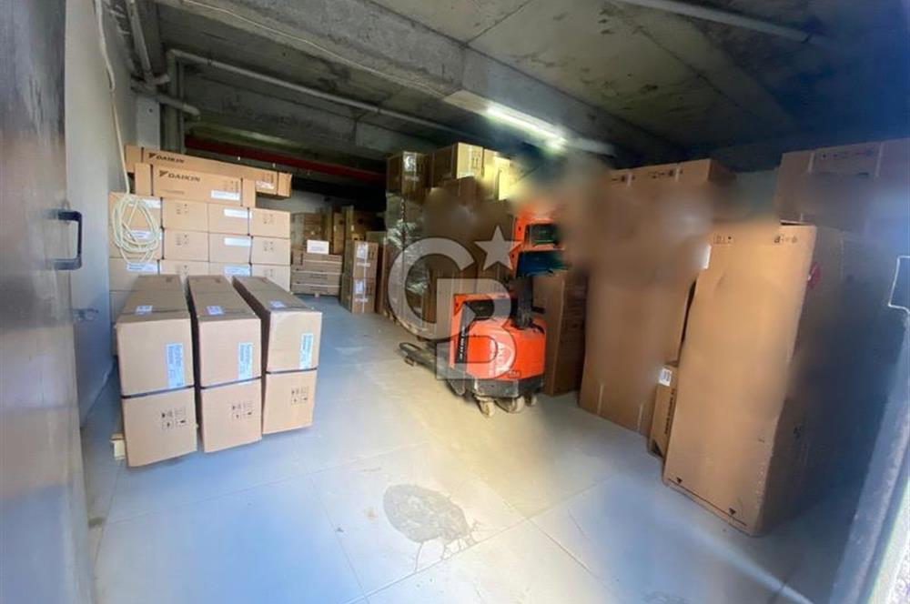 ŞERİFALİ'DE KİRALIK 120 m² DEPO&DÜKKAN!