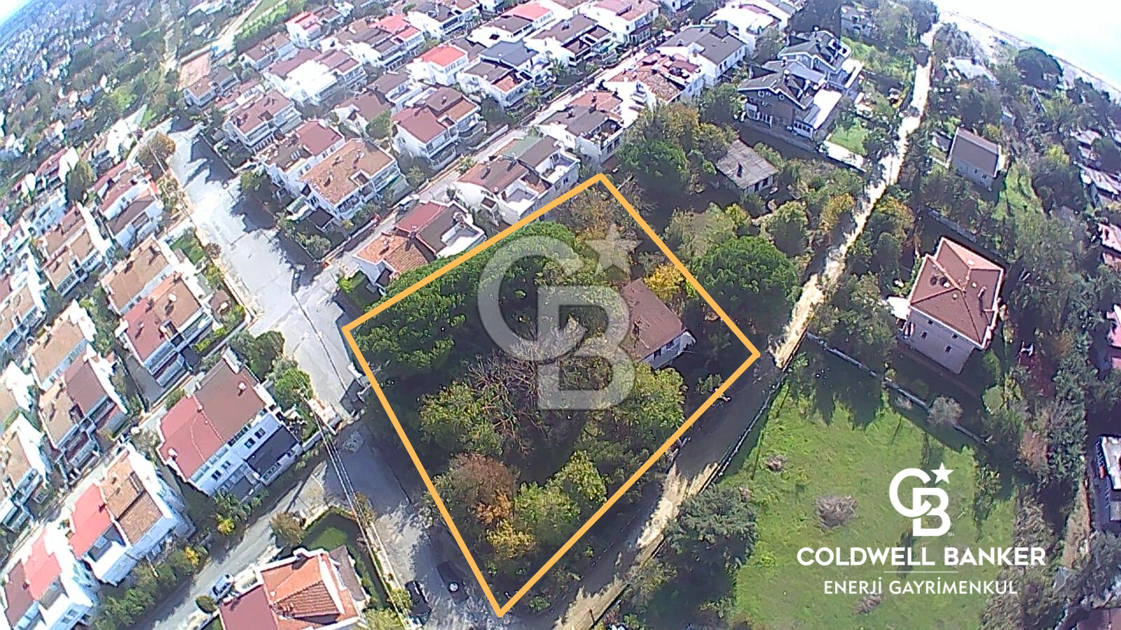 Silivri Semizkumlar'da 1660 M2 Bahçeli Arsa